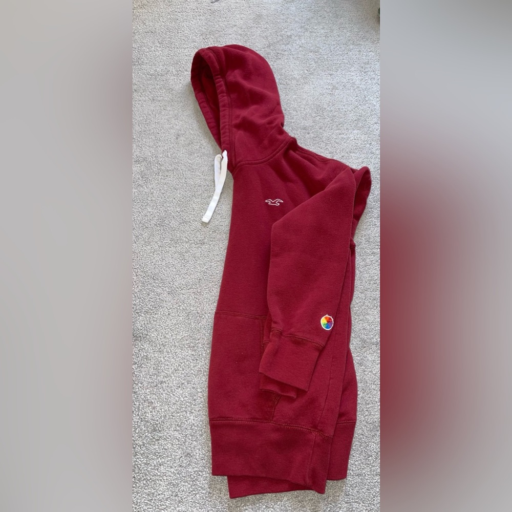 Hollister Burgundy Pullover Hoodie - Picture 2 of 3